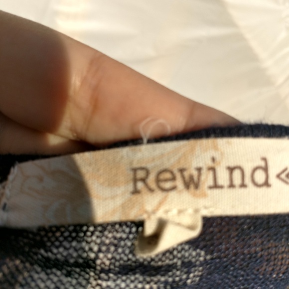 Rewind Women's Size Small Blue V-Neck Top - Picture 2 of 4